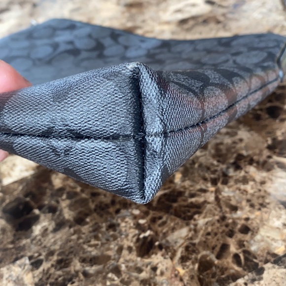 COPY - Coach cross body bag - Picture 6 of 14